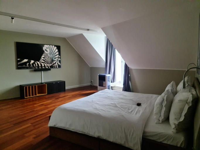 Bedroom 8