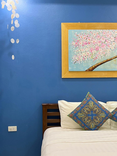 Bedroom 12