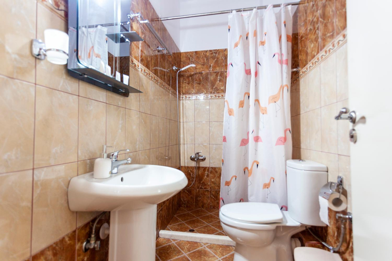 Bathroom 3, Toni Retzo Rooms, Vlorës