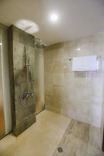 Bathroom 4