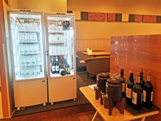 Food & Drinks 11