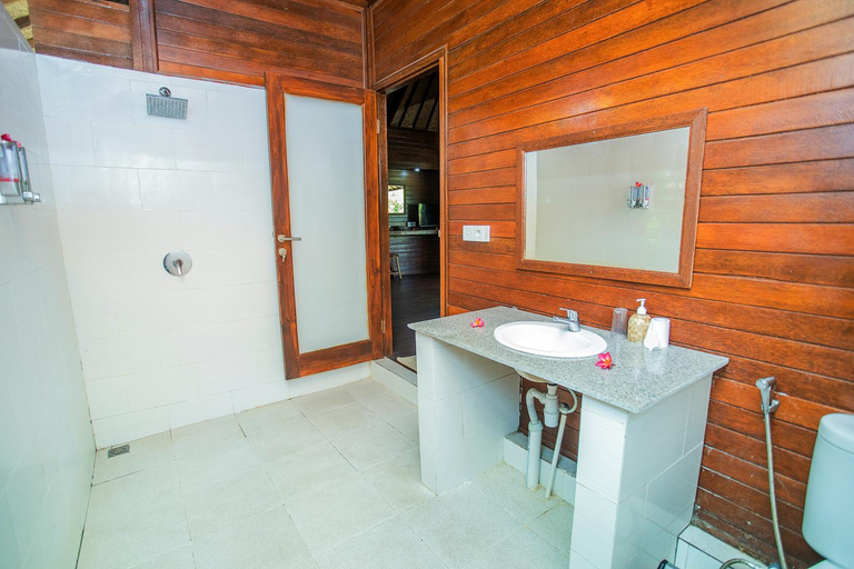 Bathroom 3, Bagus Dream Beach Villa Lembongan, Klungkung