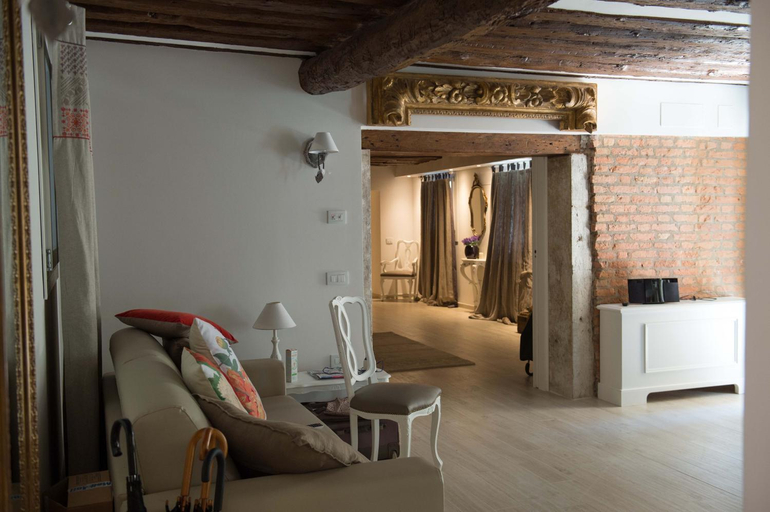 Others 3, Savoia e jolanda Apartments, Venezia