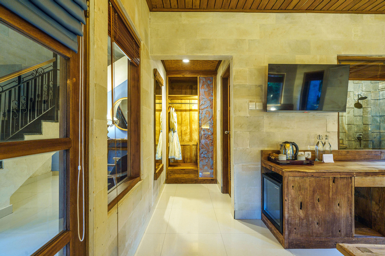Bathroom 10