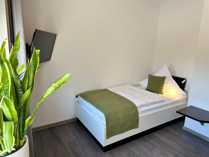Bedroom 12