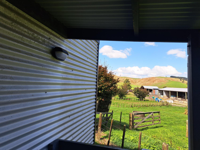 Others 2, Crinkly Cottage, Waitomo