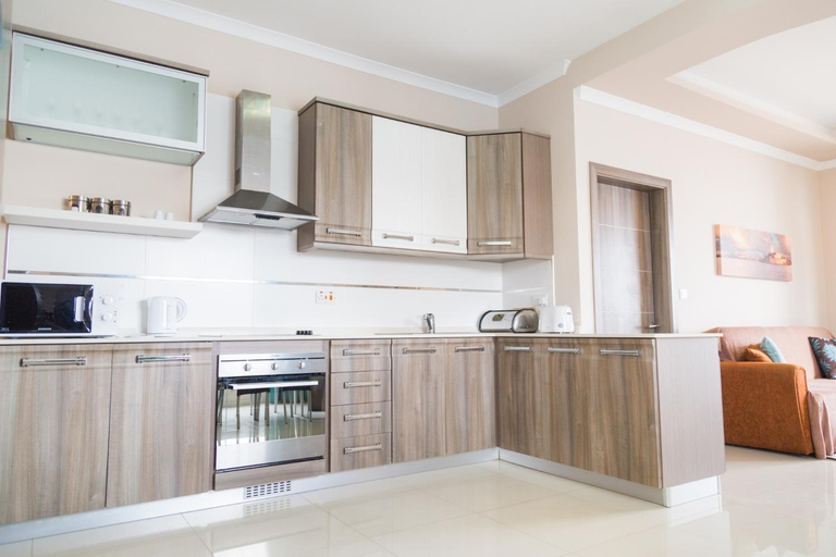 Others 2, Riviera Holiday Apartments - Seafront - Wifi