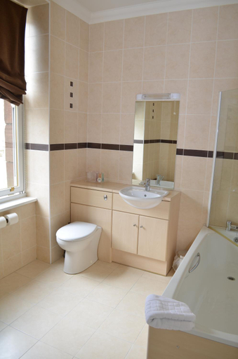 Bathroom 3, Royal Hotel, East Ayrshire