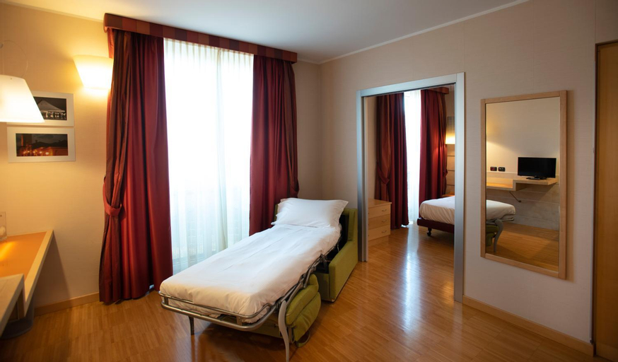 Bedroom 12