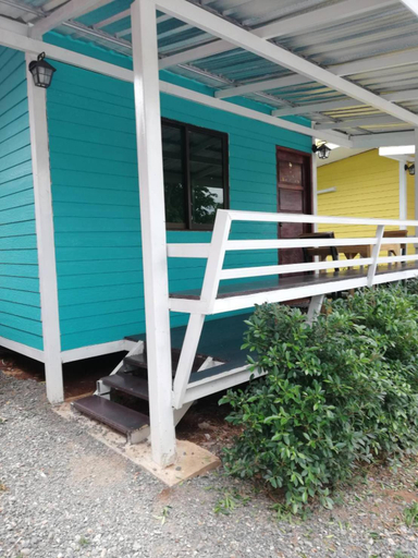 Exterior 8