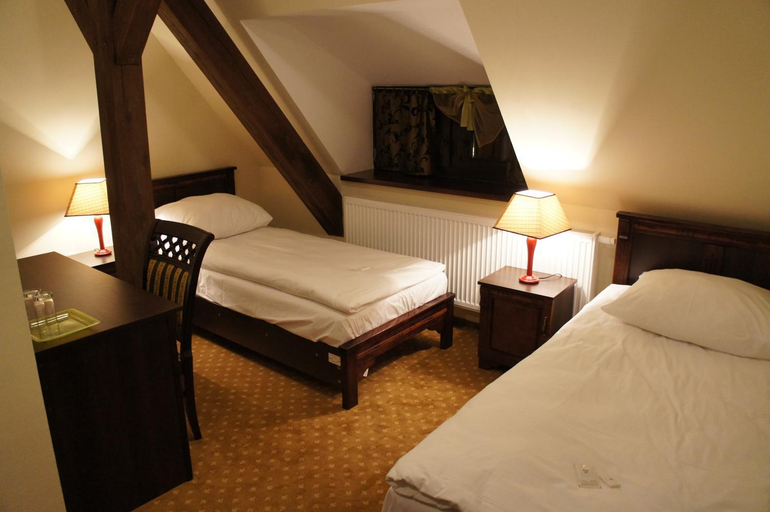Bedroom 3, Dworska Elektrownia, Strzelce