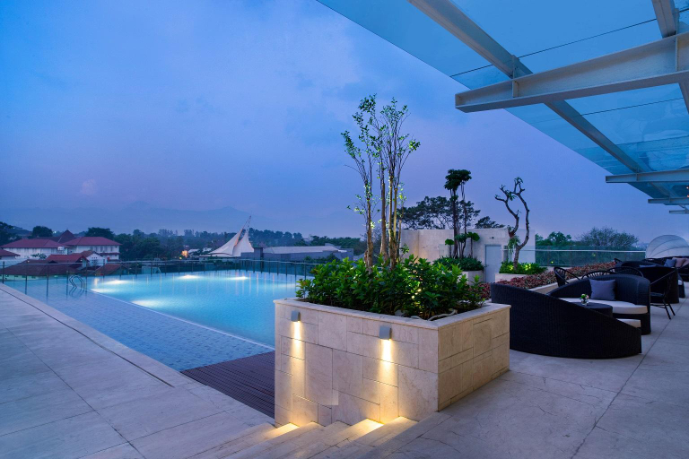 Swimming Pool 10
