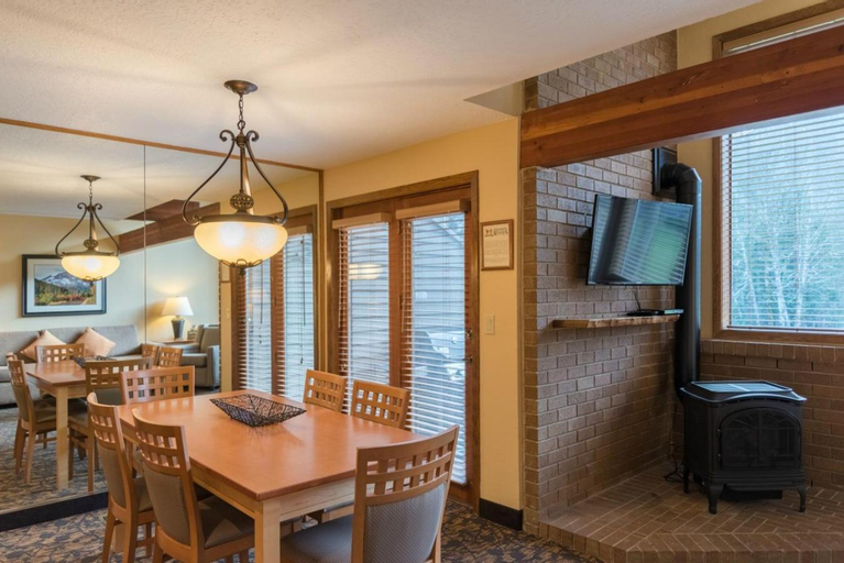 Dining Room 2