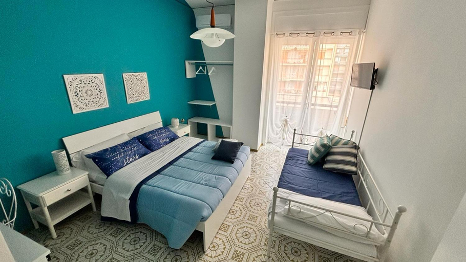 Bedroom 2, Reginella Guest House, Salerno