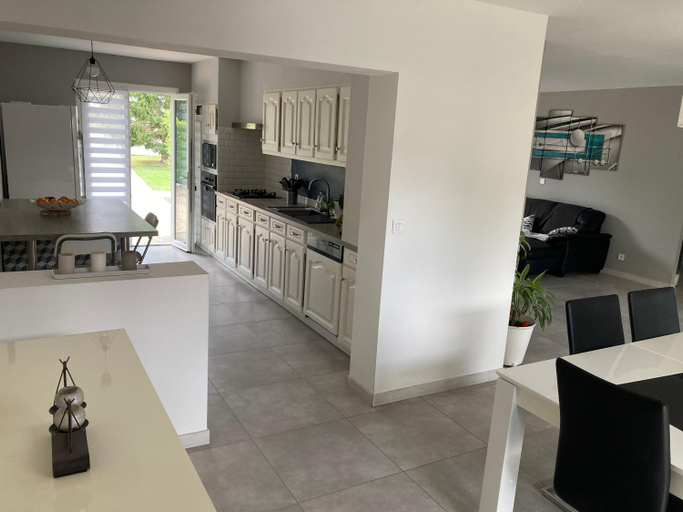 Others 5, Maison familiale avec jardin de 1500m2, Gironde