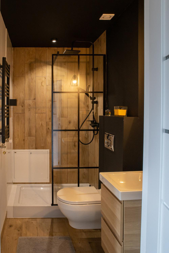 Bathroom 2, Wikno 3 Woda i Las, Olsztyn