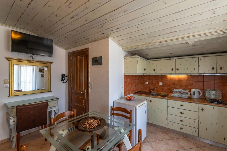 Others 5, Hotel Hera, East Macedonia and Thrace
