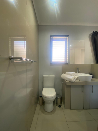 Bathroom 13