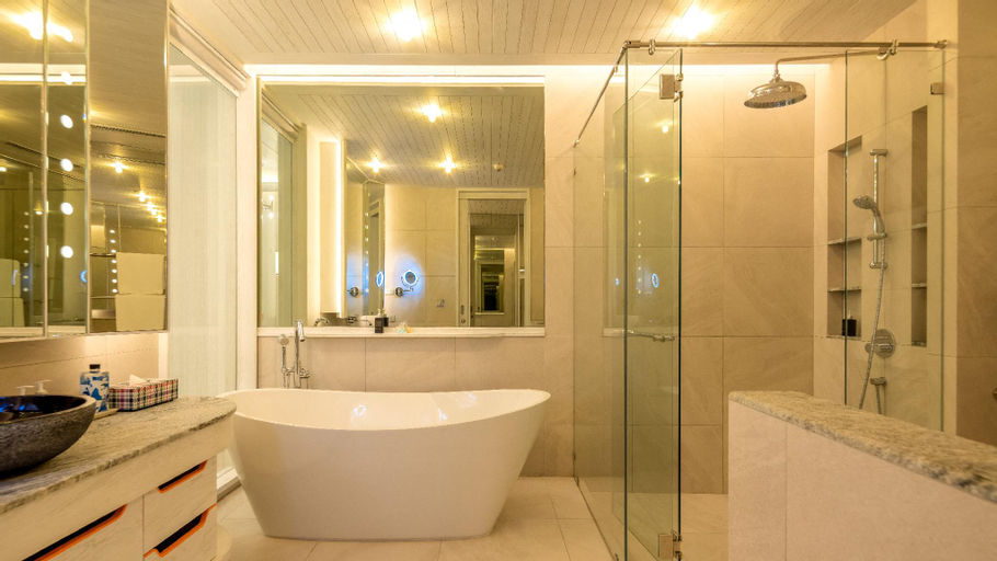 Bathroom 27