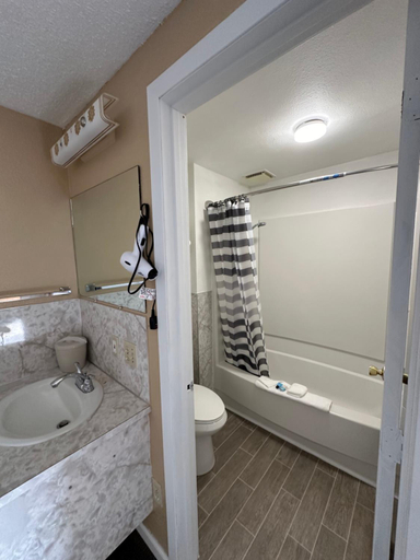 Bathroom 3, Motel Nicholas, Okanogan