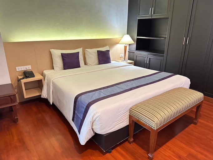 Bedroom 30
