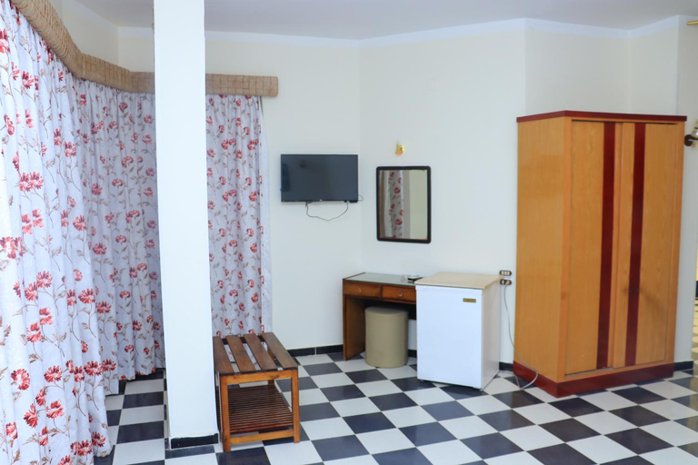 Bedroom 4, Royal City Hotel, Al-Ghurdaqah