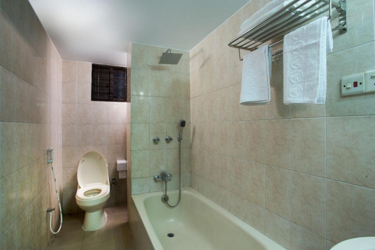 Bathroom, Hotel Dallas Sylhet, Sylhet