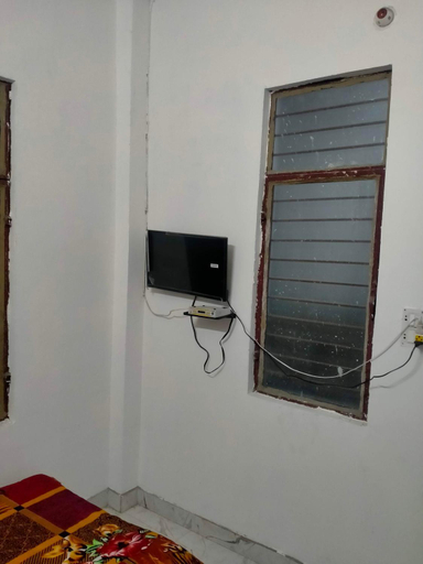 Others 3, Hotel Alveera, Bijnor