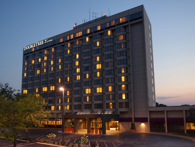 Exterior 16