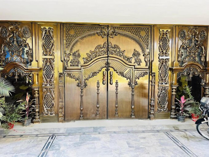 Others 5, Sambara Inn, Larkana