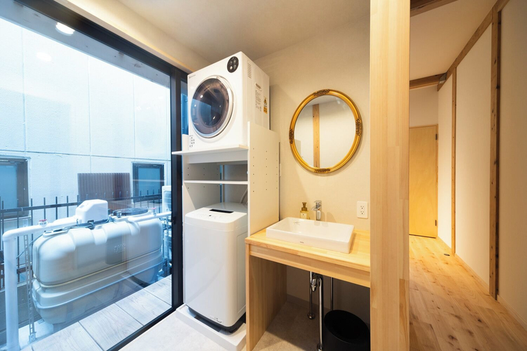 Bathroom 4, Fukuoka Guesthouse CAMP, Fukuoka
