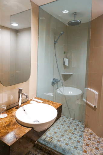Bathroom 7