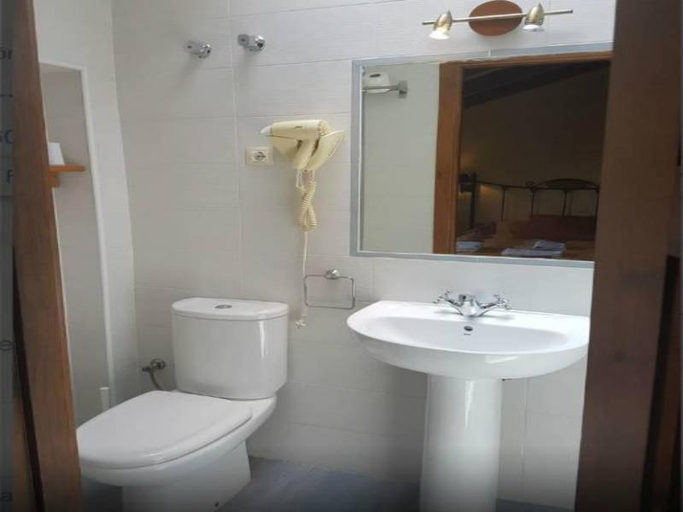 Bathroom 5, Hospederia Tia Maria, Ávila
