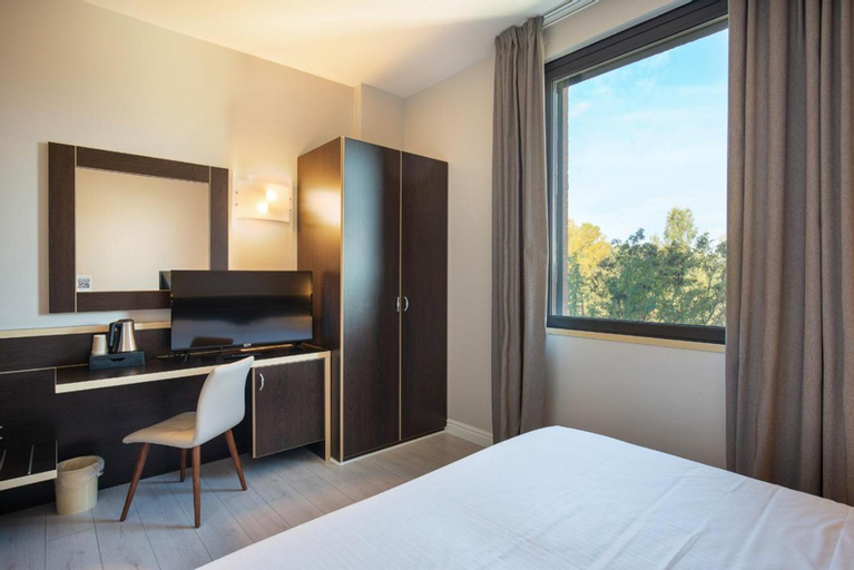 Bedroom 14