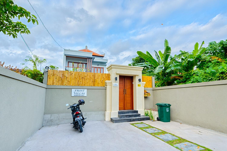 Exterior & Views 1, Villa Caitlyn, Seminyak- Modern 3BR Villa w/ Pool!, Badung