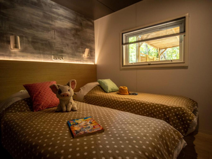 Bedroom 2, Les Rives Du Loup - Camping & Hotel, Alpes-Maritimes