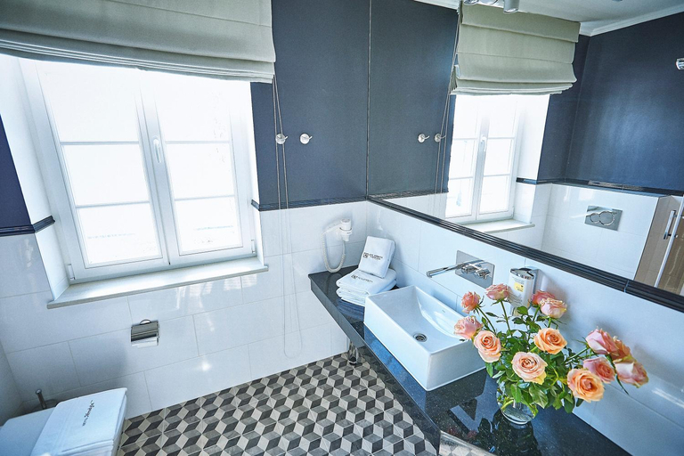 Bathroom 14