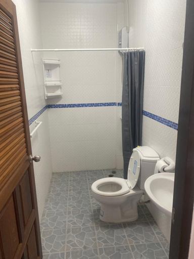 Bathroom 3, Da Puccio Rawai Guesthouse, Phuket Island
