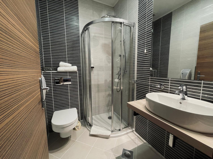 Bathroom 3