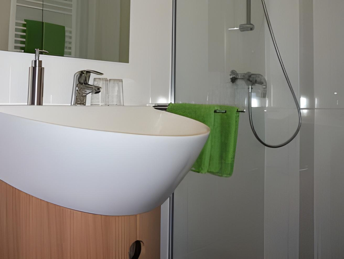 Bathroom 2, Hoevehotel 'Hof Christina', Veere