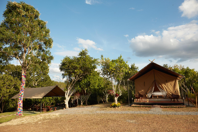 Exterior 9