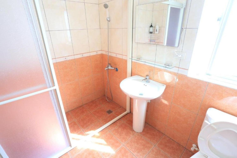 Bathroom 3, DownshiftersHouse, Miaoli
