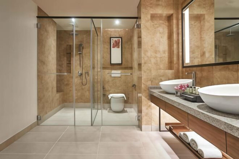 Bathroom 20