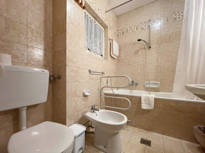 Bathroom 5, B&B Villa La Bercia, Bolzano