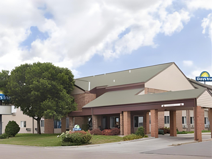 Others 5, Sunset Inn & Suites, Lancaster