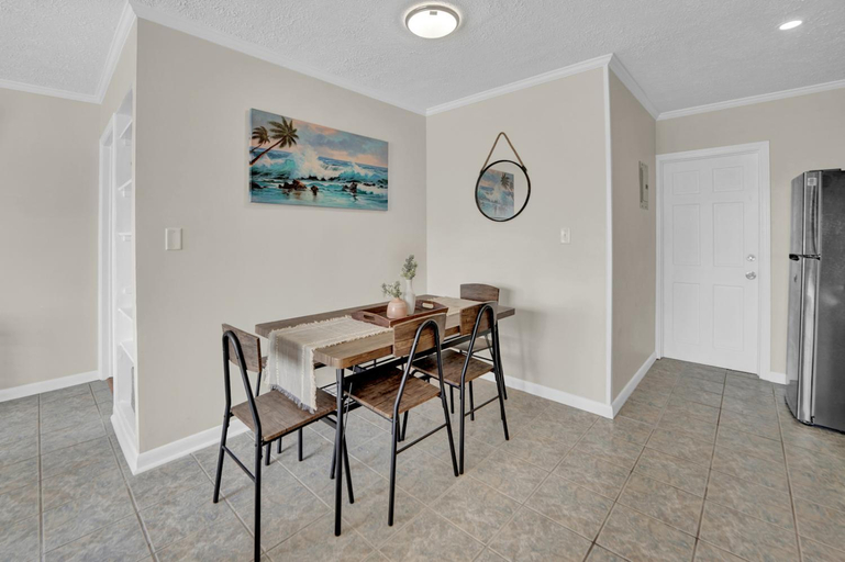 Dining Room 13
