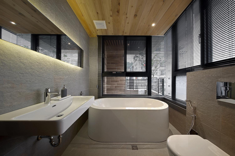 Bathroom 4