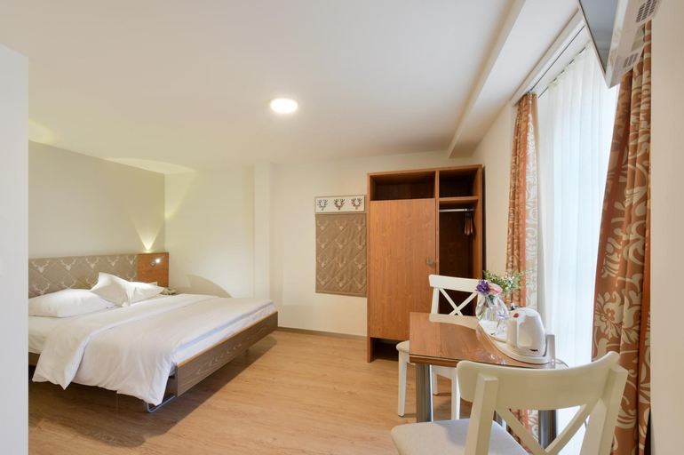 Bedroom 15