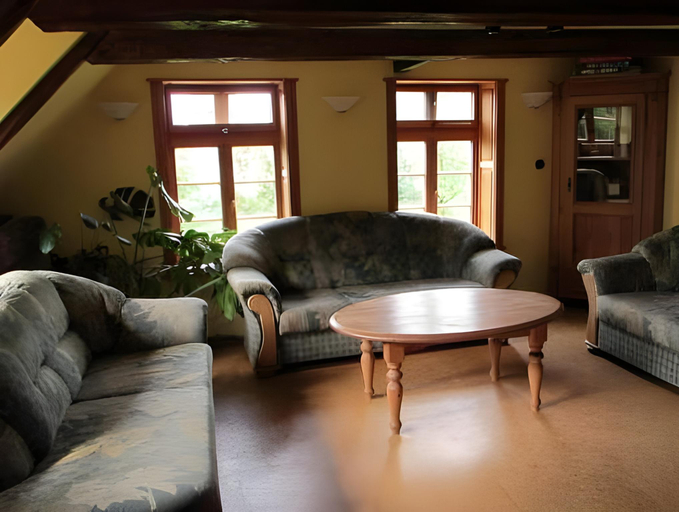 Food & Drinks, Spacious Retreat with Garden, Celle