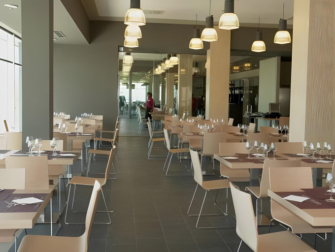 Restaurant 5, Sercotel Plaza Feria, an Ascend Hotel Collection Member, Zaragoza